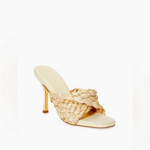 NWB— JF | Summer Flared Heeled Mule in Natural